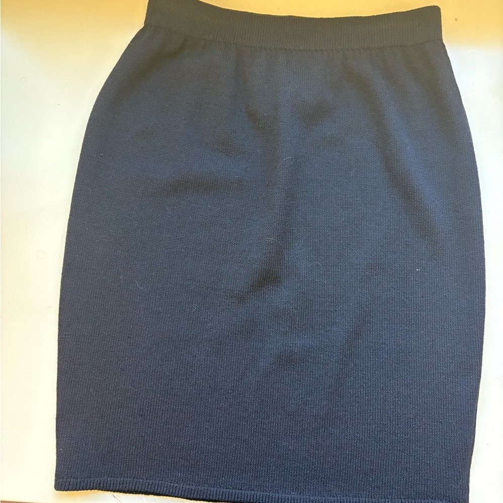 St. John Basics Vintage Black Knit Skirt